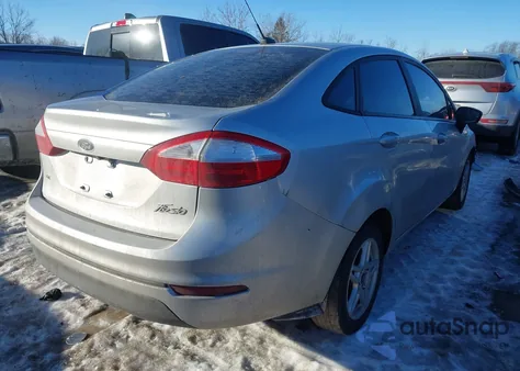 2018 Ford Fiesta Se z USA, uszkodzony, nr VIN 3FADP4BJ8JM116867
